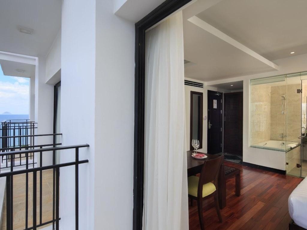 Legendsea Hotel Nha Trang Exterior photo